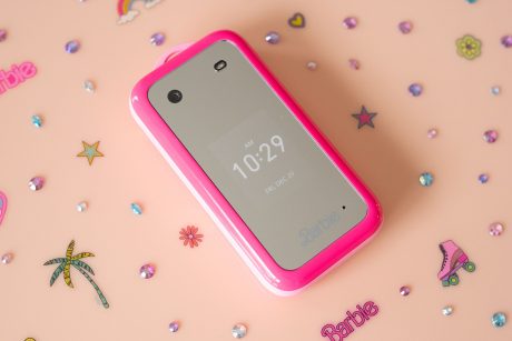 Barbie Telefon – Szépség Egy Tökéletlen Világban