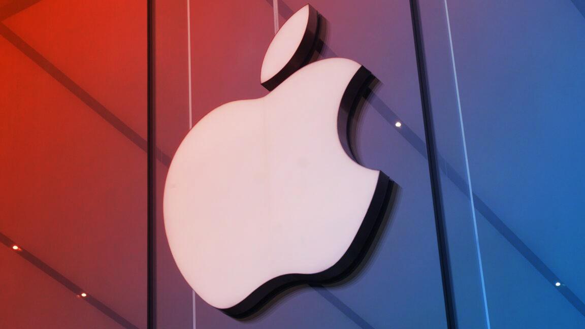Az Apple végül nemet mondott, meghátrált a brit kormány