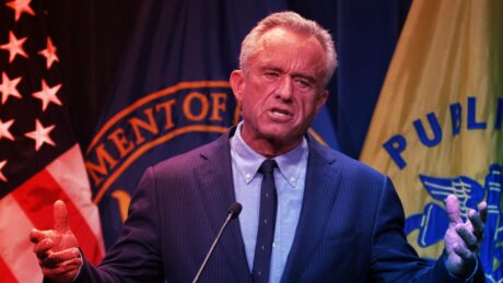 Az oltások alumíniumától senki sem lesz beteg, még ha RFK másként is gondolja