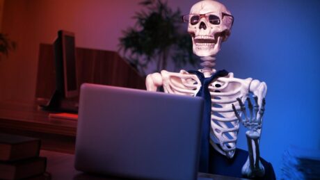 Az örök félkész sötét mód végre megérkezik a Windows 11-re?