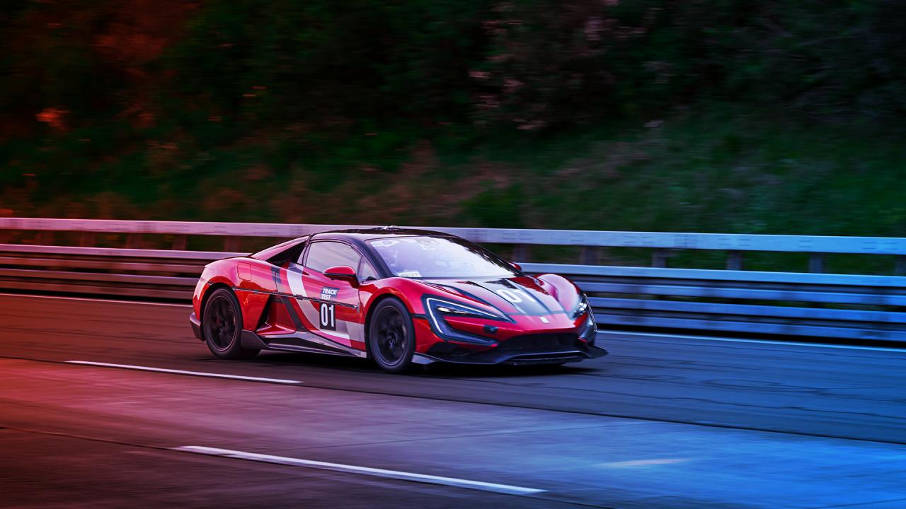 Árasztják el a kínai villanyautók a piacot, tényleg örül ennek a Ferrari?