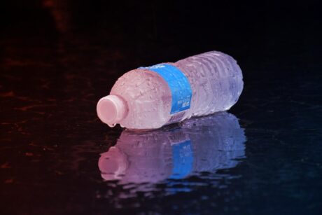 Az eldobható vizespalackok alattomos veszélyei nap mint nap körülvesznek minket