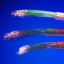 Jön az üveg szívószál, új korszak az internet sebességében