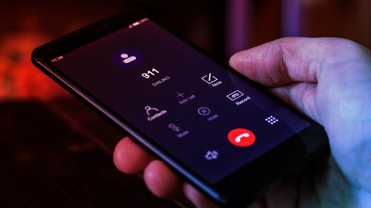 Mesterséges intelligencia hozhat áttörést a segélyhívóknál
