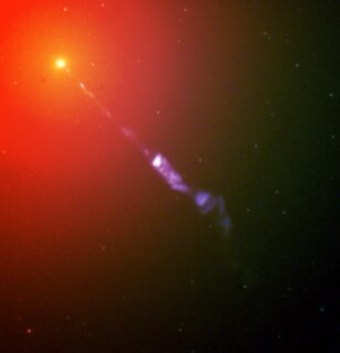Az aktív galaxisok titka, amit szabad szemmel is láthatunk