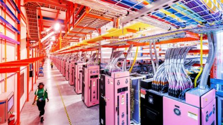 Az Amazon új MI-szuperszámítógépe már legyőzte a Csillagkaput