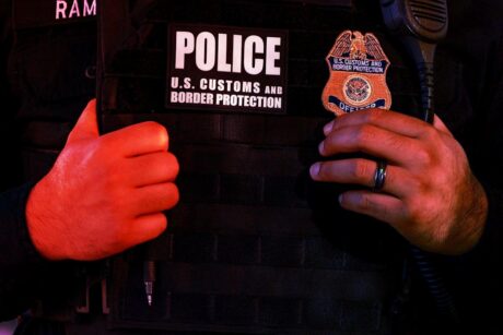 Az amerikai határon mindenkit lefotóznak – még kilépéskor is