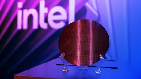 Az Intel új MI-GPU-ja áttöri a piacot olcsó memóriával