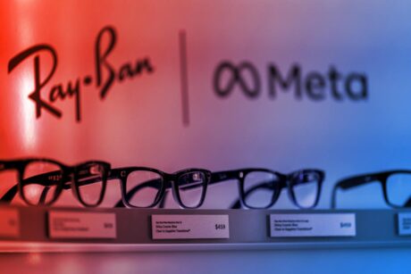 Az okos Ray-Ban szemüvegek sikere új lendületet ad az EssilorLuxotticának
