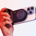 Az okostelefonból fényképezőgép: itt a Belkin PowerGrip
