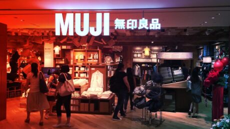 Az online vásárlás összeomlása: A Muji is bedobja a törölközőt