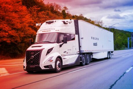 Az önvezető kamionok új királya: így tarol a Waabi és a Volvo