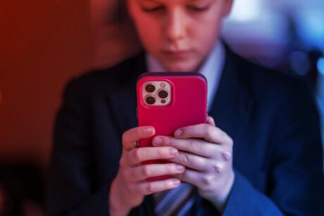 Az óriáscégek vezetői bíróság előtt a közösségi média-függőség miatt