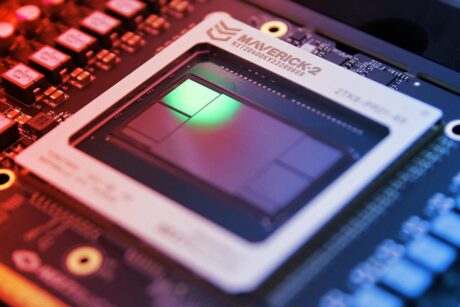 Az új szilíciumcsoda, lenullázza az NVIDIA-t a NextSilicon Maverick-2
