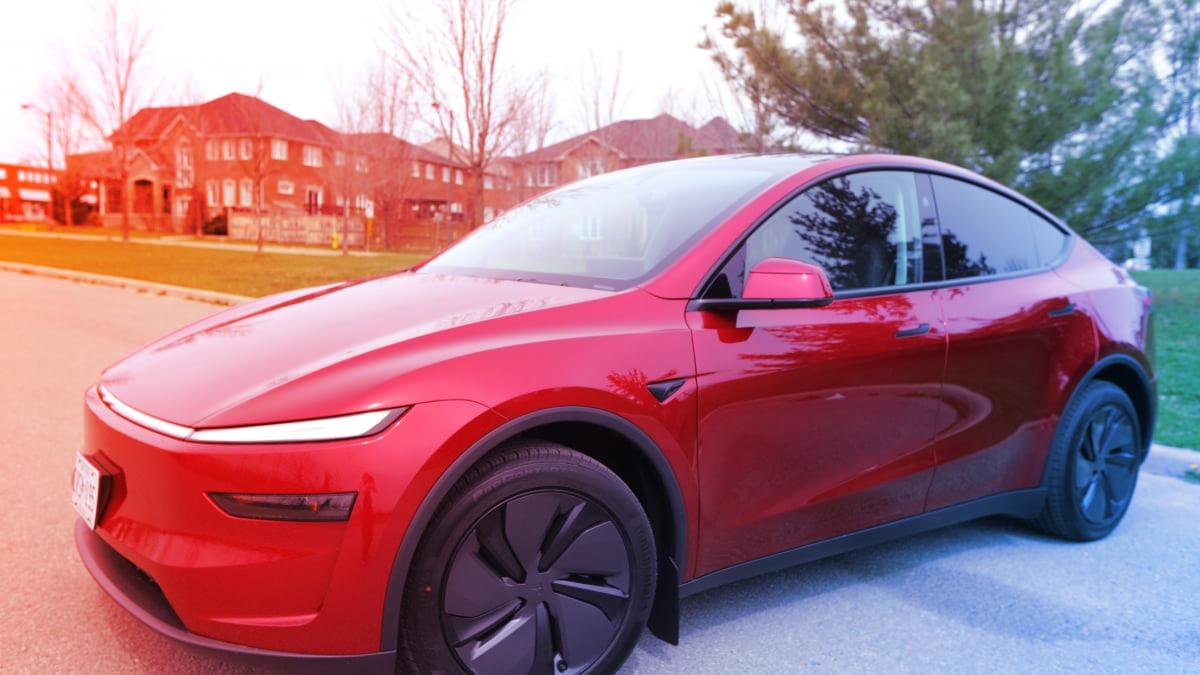 Az új Tesla-app végre megmondja, mikor romlik el az autód