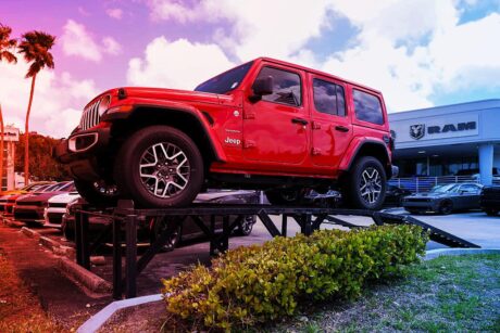 Óriási bukás: a Stellantis 9%-ot veszít egy nap alatt