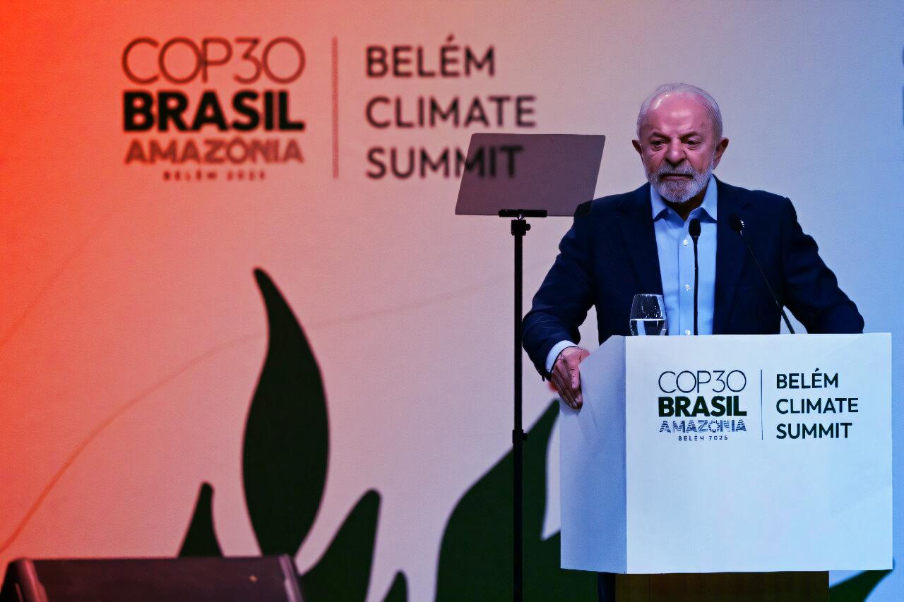 Az emberiség kizsákmányolja a Földet, fosszilis vészhelyzet fenyeget