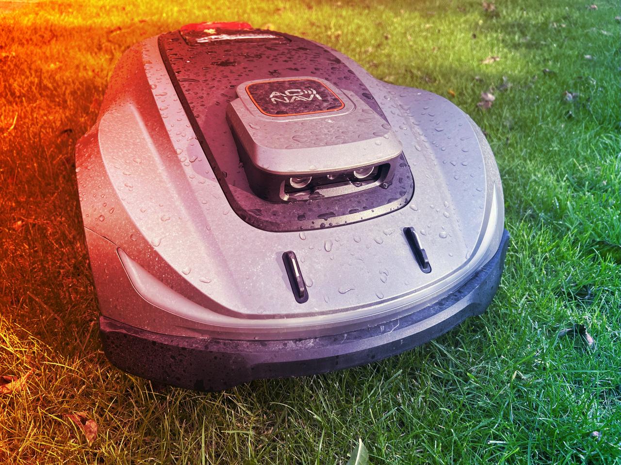 Az MI már a fűnyírókat is elérte, kipróbáltuk a Sunseeker Elite X5-öt