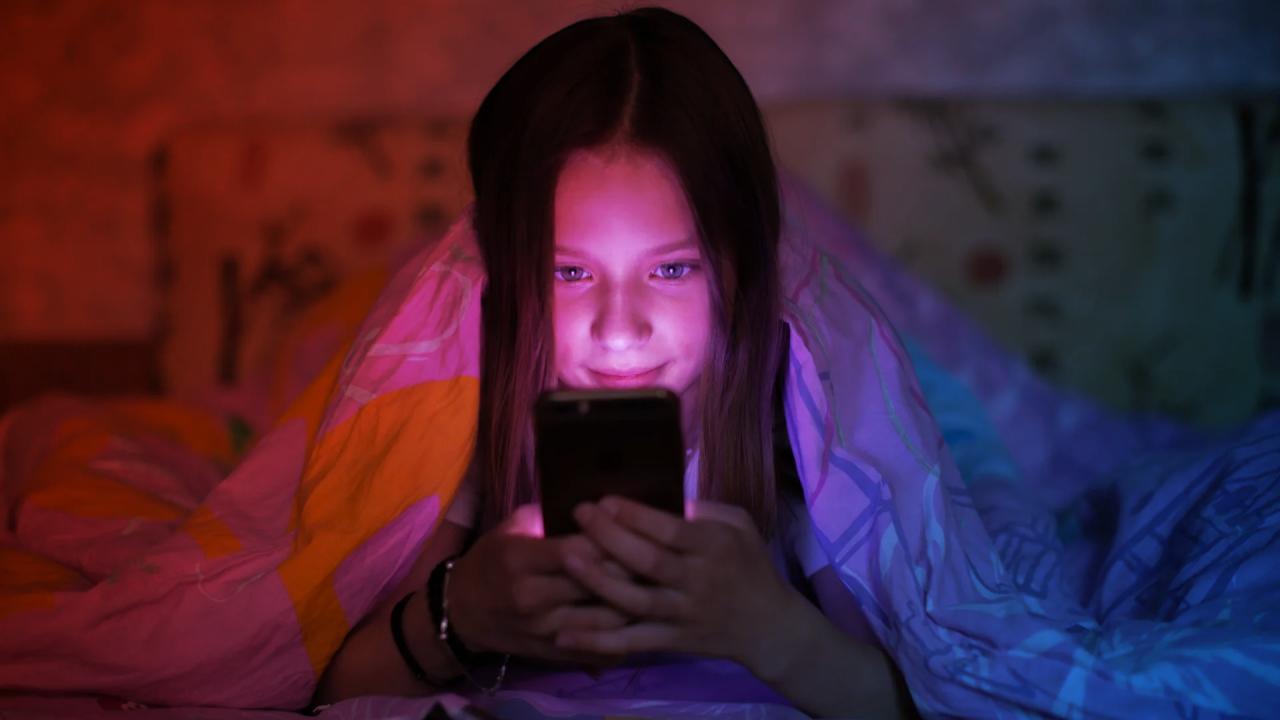 Az okostelefonok és a képernyők a gyerekek szívét is megterhelhetik