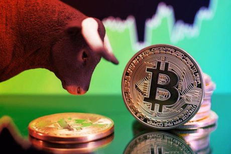 Az arany zuhan, a Bitcoin állja a sarat – váratlan fordulat a válságban