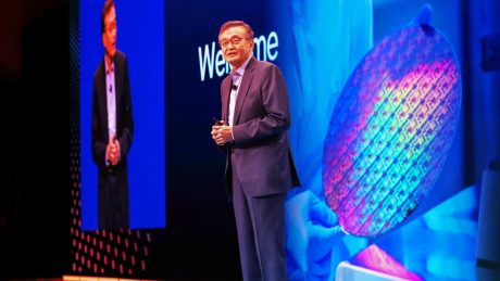 Az Intel visszatér a csúcsra: jön az MI-áttörés