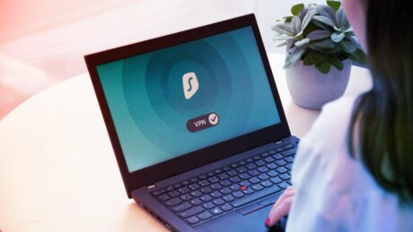 A Surfshark újítása: száguldj akár 70%-kal gyorsabban a FastTrack-kel
