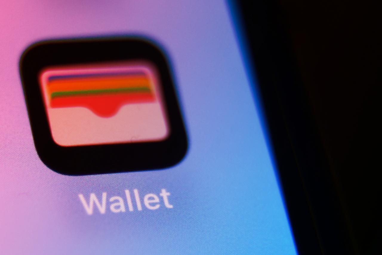 Az Apple megint reklámot tol az arcodba – most a Wallettel