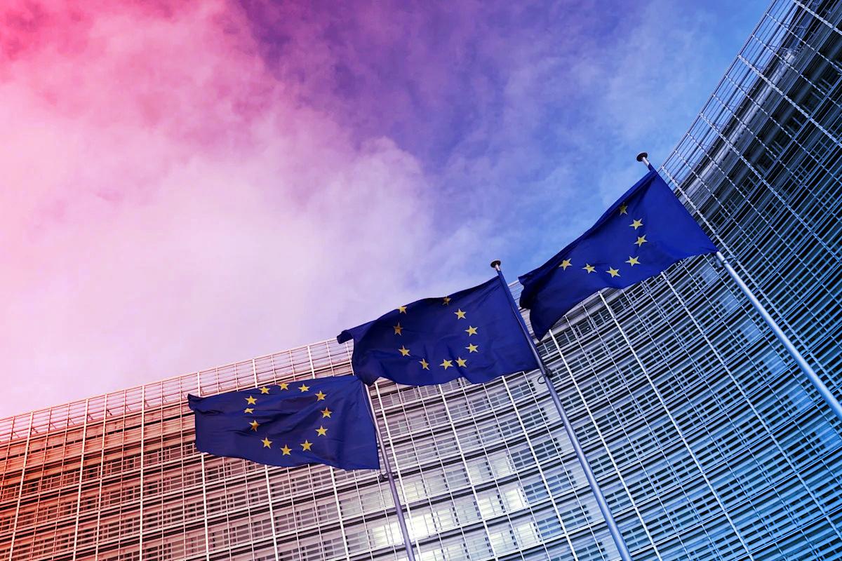 Az Apple újabb csavarokat visz az EU-s App Store díjakba