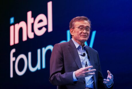 Az Intel vezére alatt remeg a föld Trump miatt