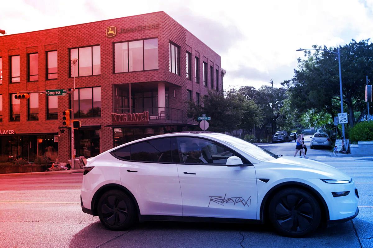 Az önvezető Tesla is szereti a koccanást