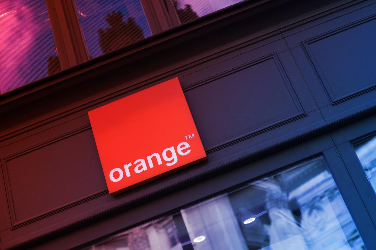 Az Orange-nál most tényleg minden leállt, kibertámadók miatt