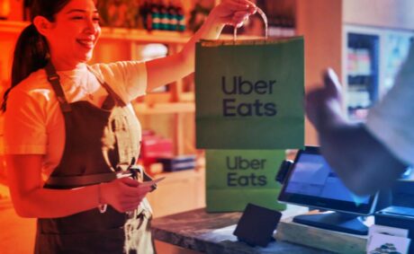 Az Uber Eats most már MI-t is kever az ételedbe