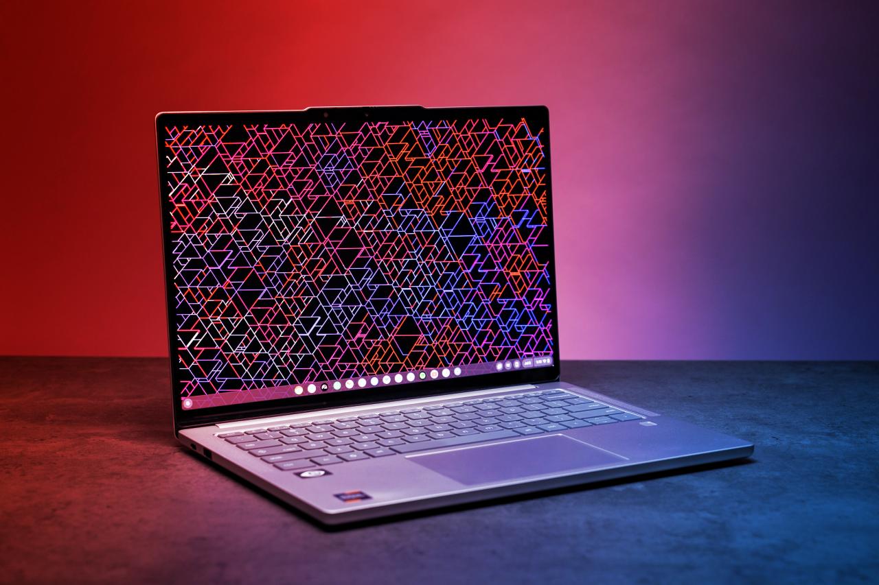Az új Lenovo Chromebook Plus 14: A legjobb OLED laptop ennyiért? Ez már majdnem ajándék – csak nehogy túl fényes legyen a boldogság!