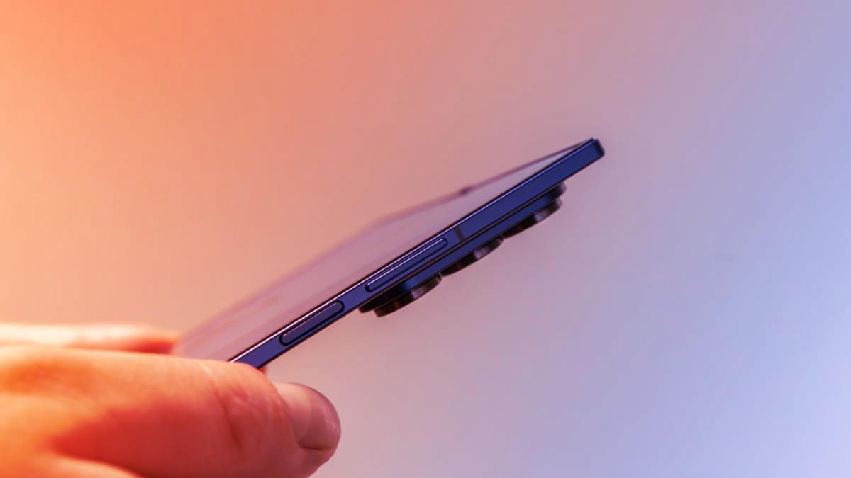 Az új Samsung Fold: Vékonyabb, gazdagabb, drágább