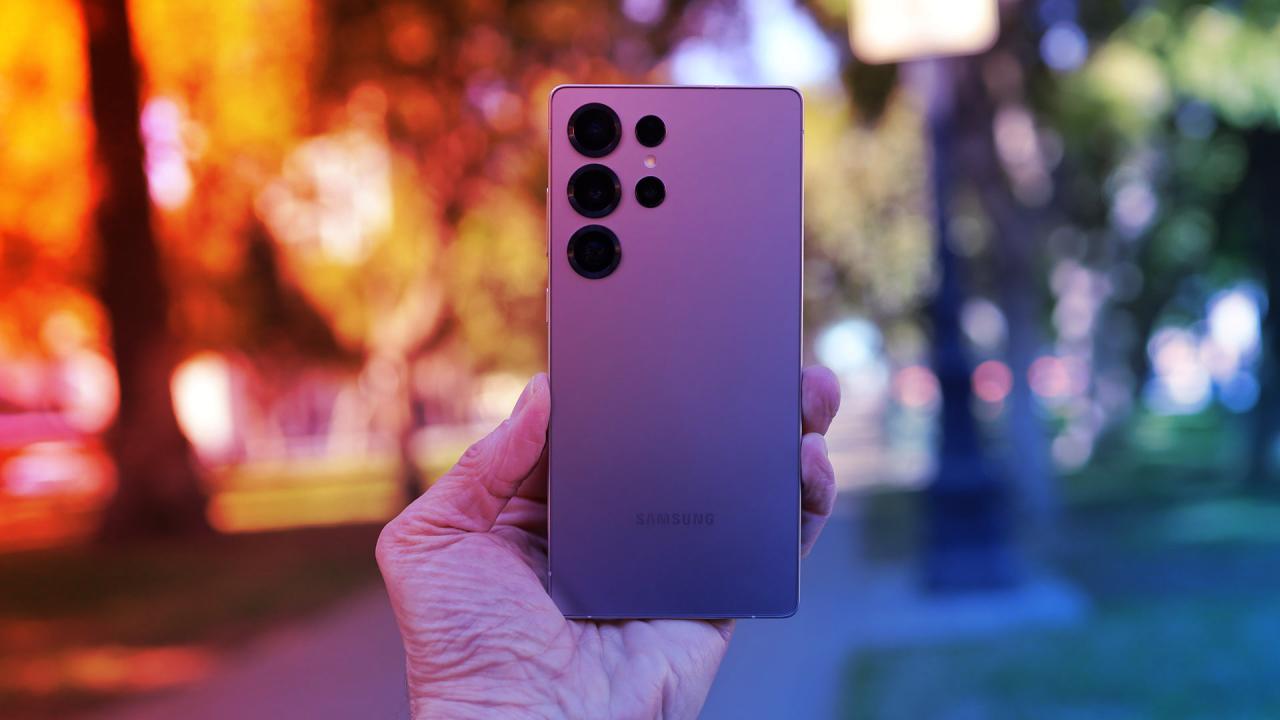 Az új Samsung vékonyabb lesz az iPhone-nál?
