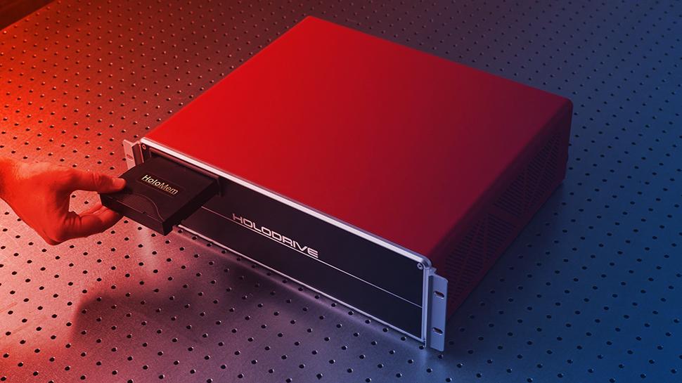 Az új szalagos hologram: 200 TB egyetlen kazettán