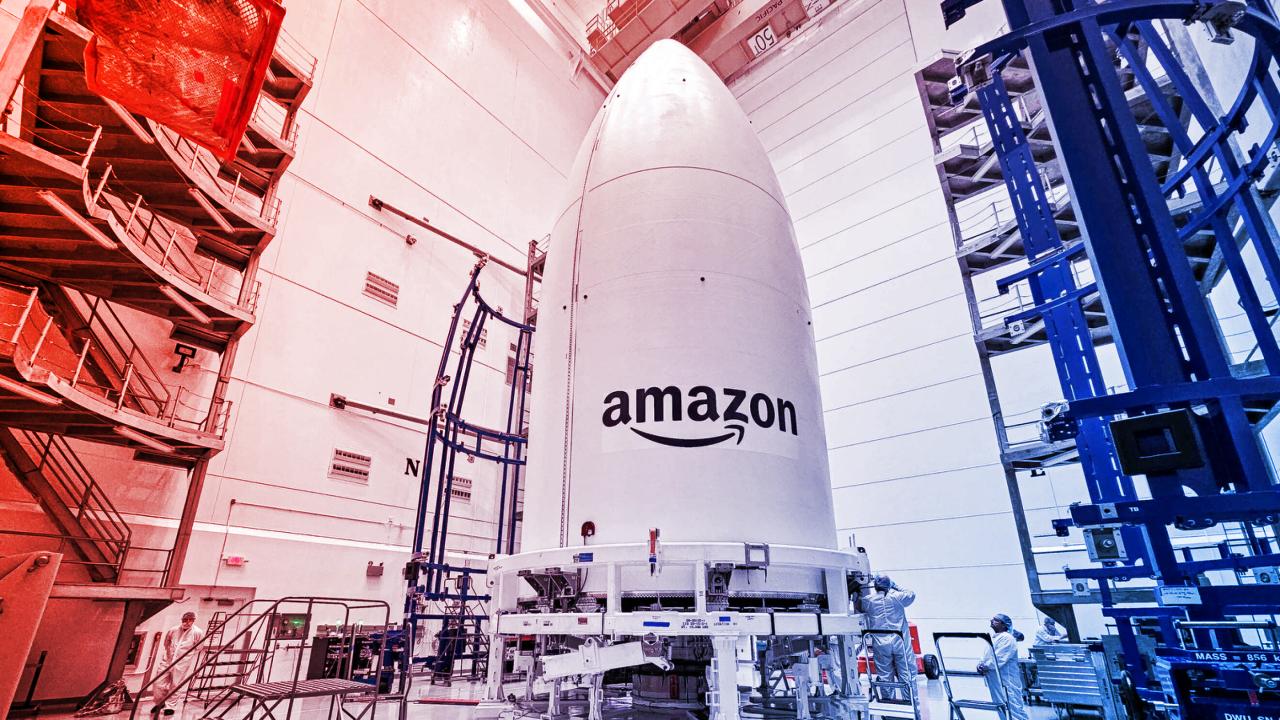 Az űrharc még messze nem dőlt el: Bezos műholdjai indulnak, Musk előrébb jár