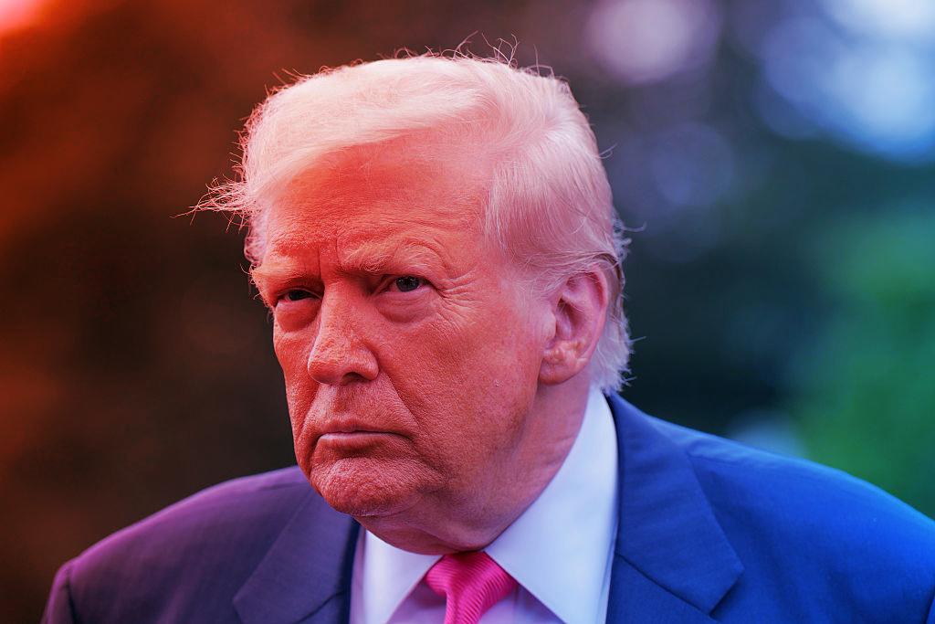 Donald Trump mindent IS felborít az MI-ben, csak Kína nehogy előzzön!