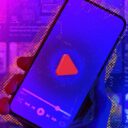 Na, még egy év, és a YouTube is indulhat az elnökválasztáson! A YouTube húsz éve: a nerd-csatornából médiabirodalom