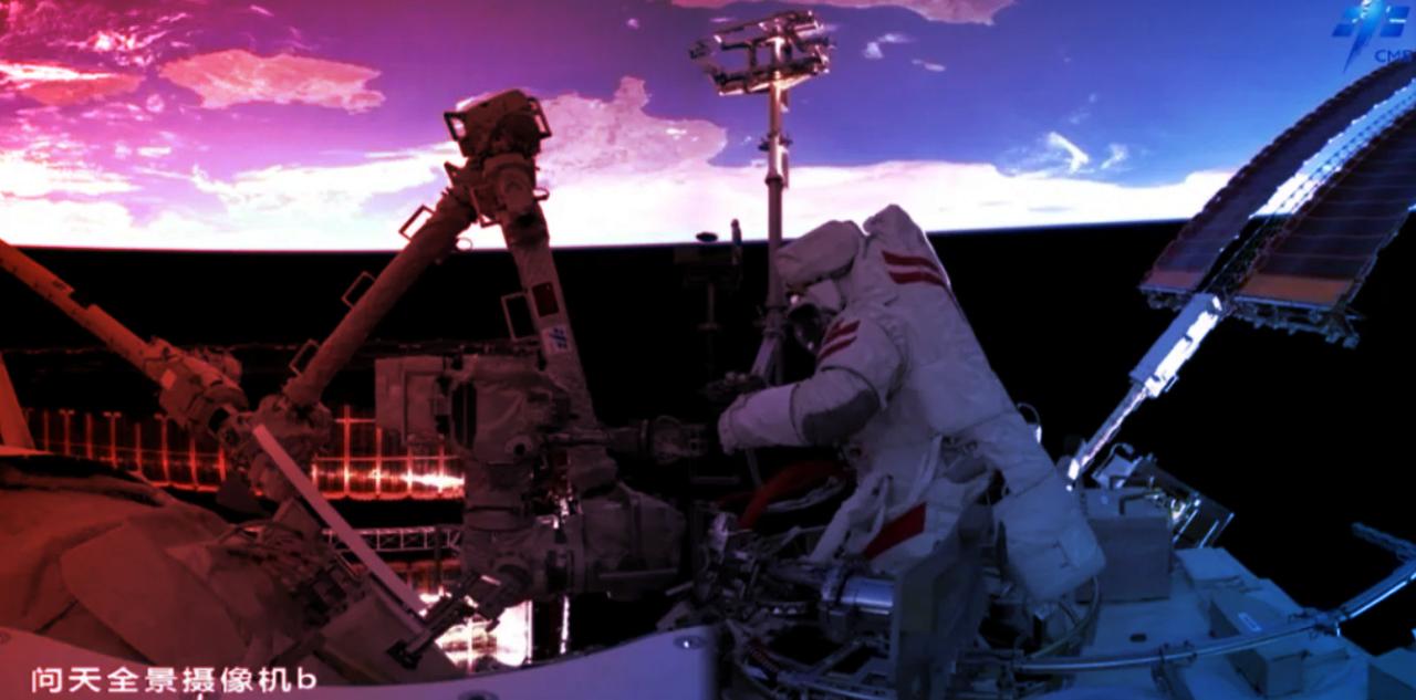 Szerencsére Trump és Musk még nem foglalták el az űrsétát – Az űrséta rutin, de a Tiangong nem unatkozik